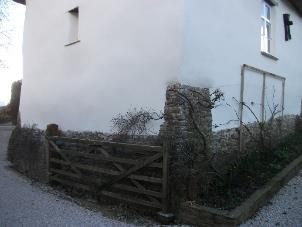 28-hall-wall-structure-2