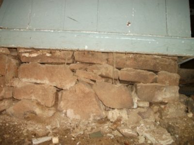 hall earthen floor 01