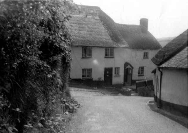 WW Middle and Lower Cottage 1965.jpg