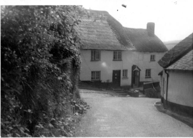 WEW11 Cottages W Worlington hill 1965.jpg