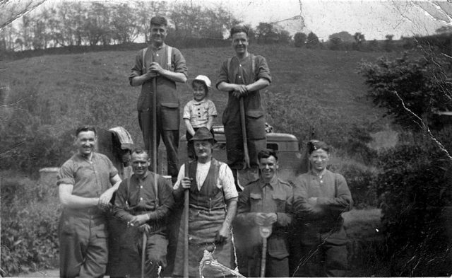maurice butt 3 with soldiers and lengthsman.jpg