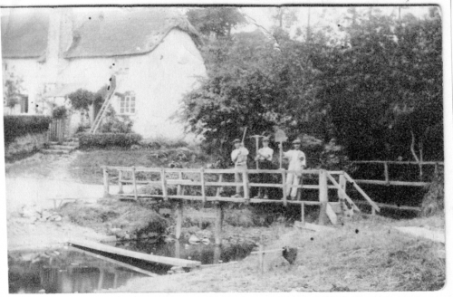 DR2-Repairs-to-footbridge-by-the-Adworthy-Brook